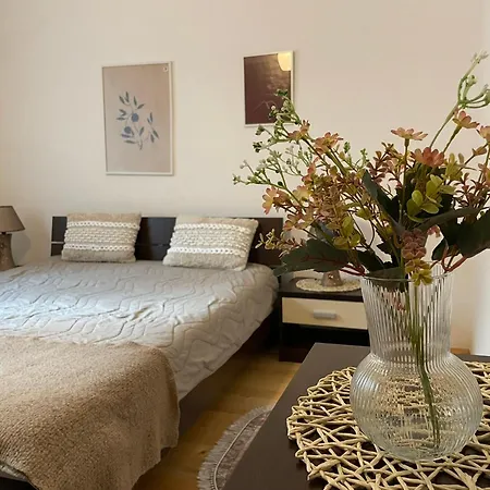 Cozy Townhouse Apartman *