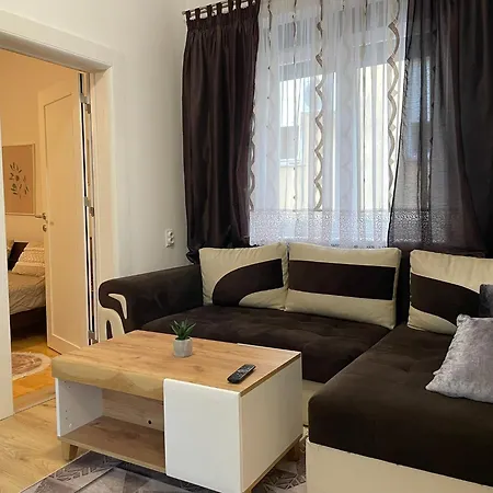 Cozy Townhouse Apartman